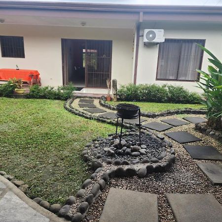 Elegant Villa In La Fortuna With Spacious Backyard Plus Very Private Pool & Parking Exteriör bild