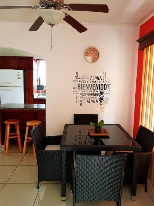 Elegant Villa In La Fortuna With Spacious Backyard Plus Very Private Pool & Parking Exteriör bild