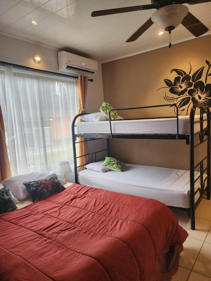 Elegant Villa In La Fortuna With Spacious Backyard Plus Very Private Pool & Parking Exteriör bild