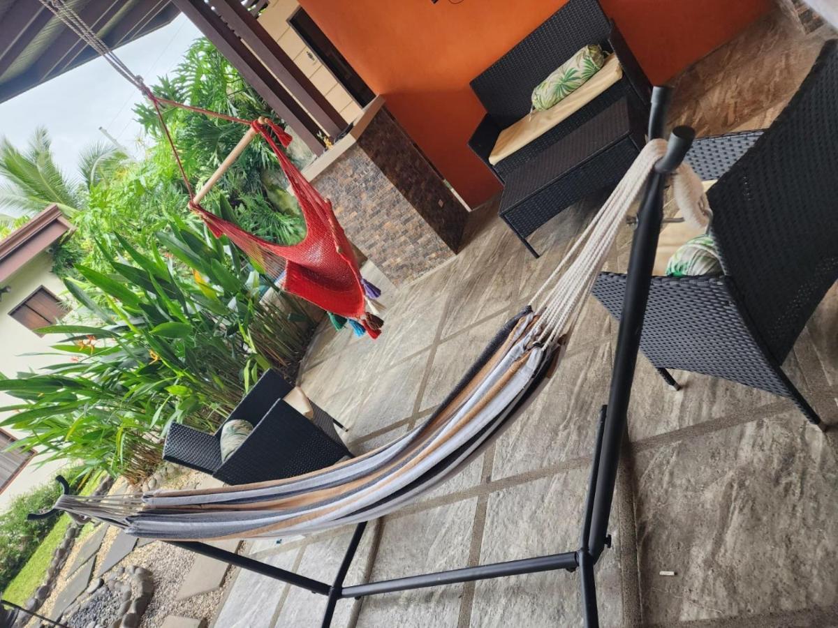 Elegant Villa In La Fortuna With Spacious Backyard Plus Very Private Pool & Parking Exteriör bild